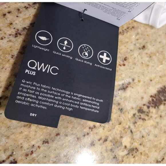 New! Women’s Dare 2B Size 16 Black & White Regale Vest Cycling Full Zip Vest - Picture 16 of 16